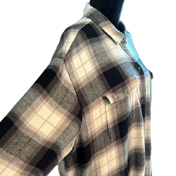 Beautiful SUPER SOFT plaid flannel new condition - Picture 3 of 6